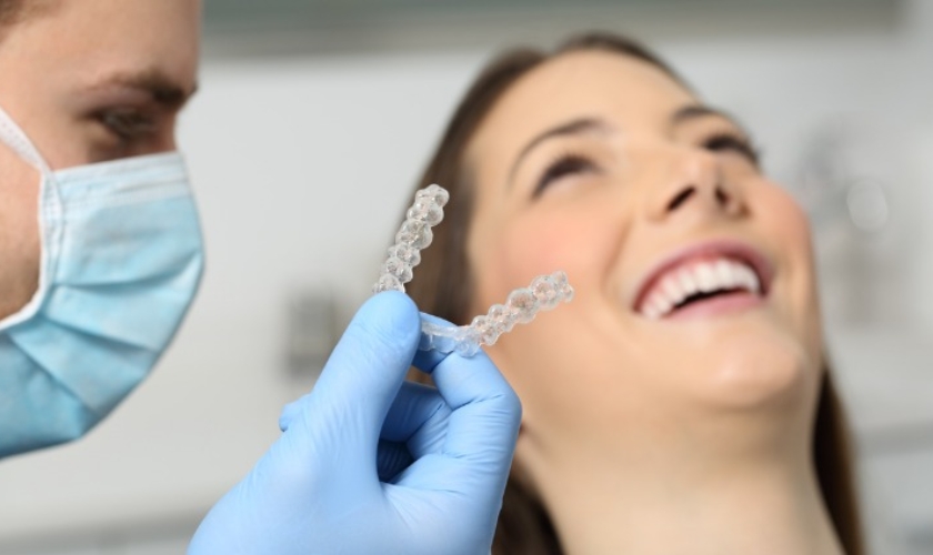 Featured image for “What Are The Pros And Cons Of Invisalign Dentist?”