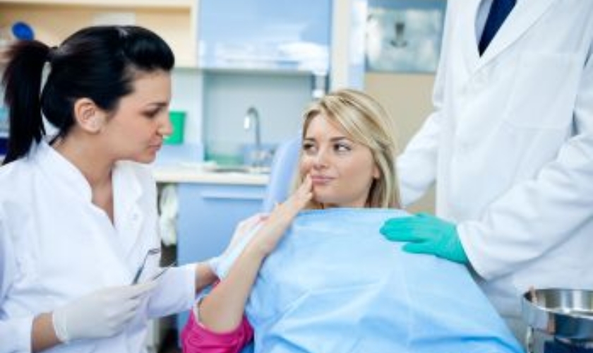 Featured image for “Some Signs You Need To See An Emergency Dentist Immediately”