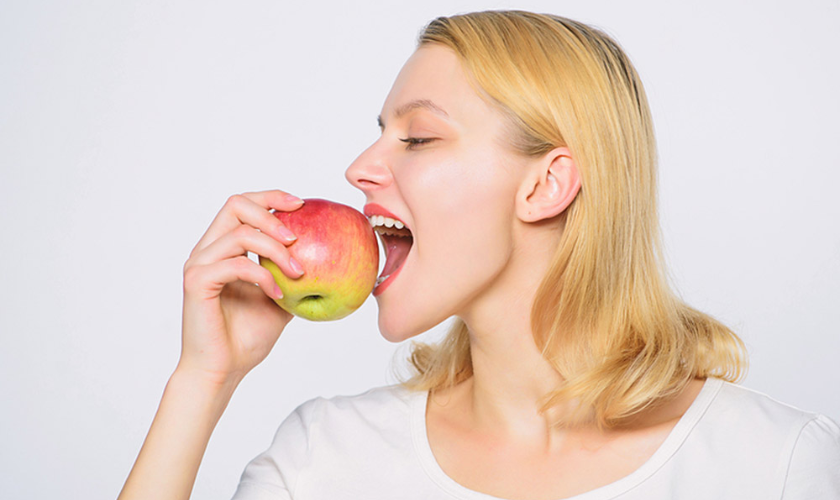 How Long After Dental Implants Can I Eat